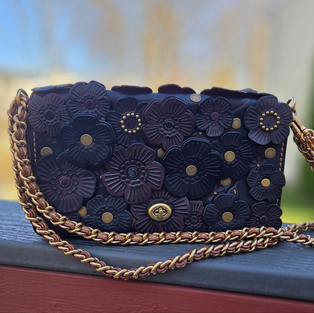 Floral Embellished Chain Strap Bag
